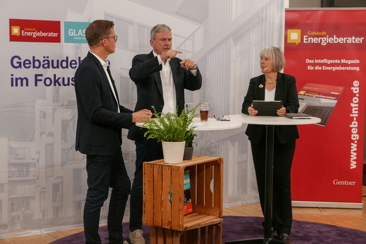 Daniel Mund, Chefredakteur GLASWELT, Martin Prösler und Pia Grund-Ludwig, Chefredakteurin Gebäude-Energieberater, moderierten das zweitägige Forum.