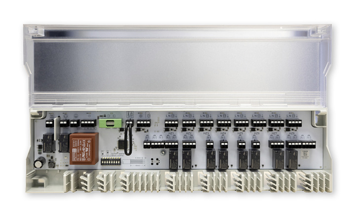 Die Klemmleiste Balance regelt nicht nur die Heiz- und Kühlfunktion von Flächenheizungen, sondern gleicht sie gleichzeitig hydraulisch ab.