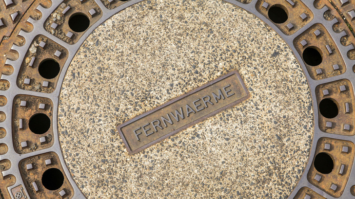 Was sich hinter einer Fernwärmeversorgung vertraglich alles verbirgt, halten manche Anbieter unter dem Deckel.