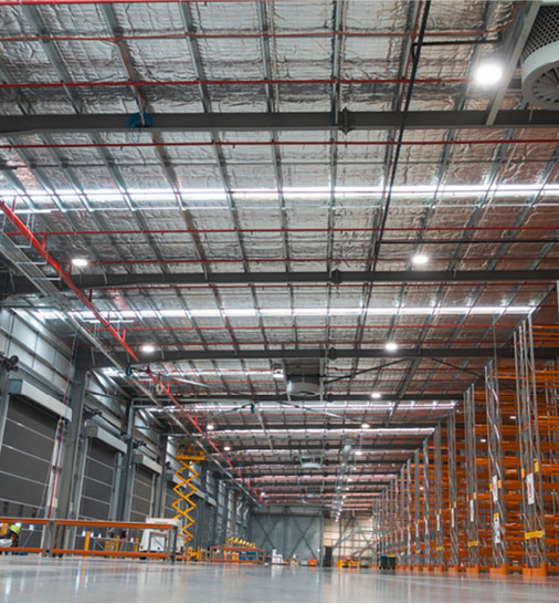 Das modulare Fusion Modulair-Hallenklimasystem eignet sich für hohe eingeschossige Hallen.