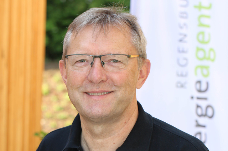 Ludwig Friedl ist Vorsitzender der Bayrischen Energieagenturen und langjähriger Geschäftsführer der Energieagentur Regensburg.