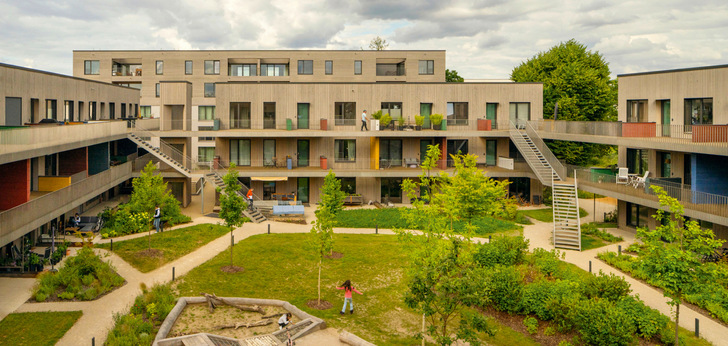 Sieger des Deutschen Architekturpreises 2025 ist das Projekt Franklin Village von Sauerbruch Hutton. - © Bild: Jan Bitter Sieger des Deutschen Architekturpreises 2025 ist das Projekt Franklin Village von Sauerbruch Hutton.