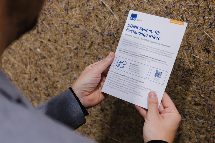 Der neue DGNB-Kriterienkatalog für Bestandsquartiere umfasst 15 Kriterien und wurde an sieben Pilotprojekten getestet.