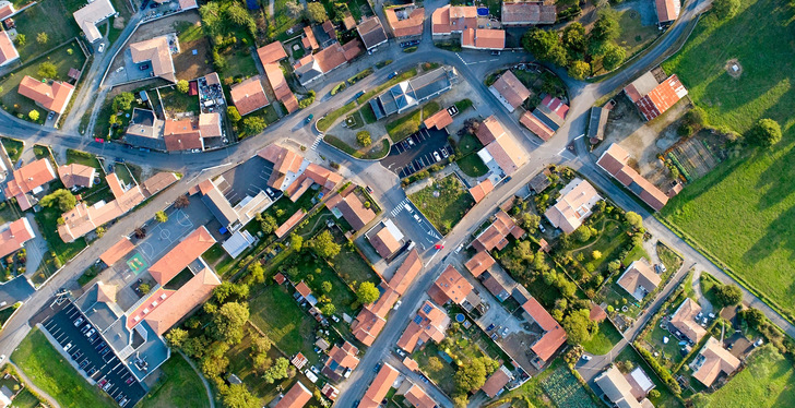 Die Wärmeplanung für eine Stadt oder Gemeinde ist eine komplexe Angelegenheit, die mit viel Aufwand und Kosten verbunden ist.
