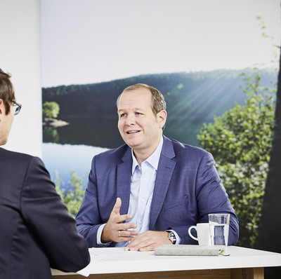 Sebastian Albert, Leiter des Produkt- und Dienstleistungs-Managements bei Vaillant Deutschland: „Für den Endkunden ist der Gebäude-Energieberater oft der einzige neutrale und unabhängige Ansprechpartner in Fragen der umfassenden energetischen Sanierung.“ 