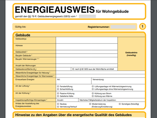 Für Wohngebäude gibt es die neuen Energieausweise schon.