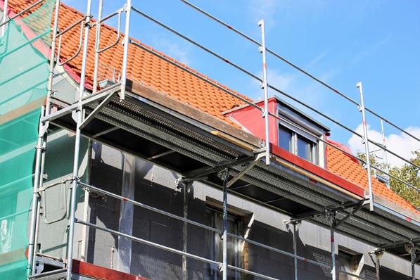 Die IG BAU fordert eine Verdopplung der Sanierungsquote und eine Halbierung der Modernisierungsumlage.