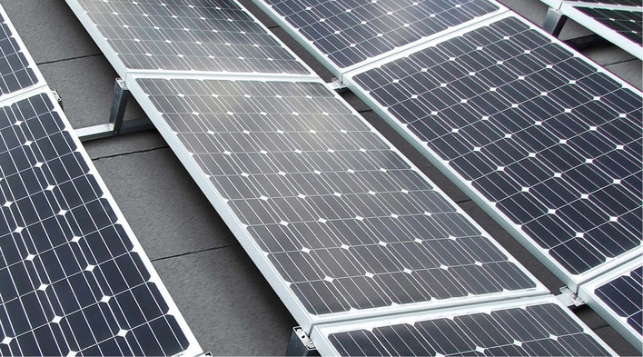 25 % mehr PV-Leistung als eine rein nach Süden ausgerichtete Anlage verspricht BMI mit seiner Aufständerung Easywave.