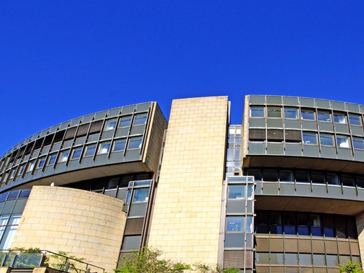 Nordrhein-Westfalen geht Sanierung seiner Landesliegenschaften ambitioniert an.