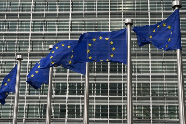 Hat Deutschland die in der EU-Gebäuderichtlinie festgeschriebenen Vorgaben für den Niedrigstenergiegebäude-Standard missachtet? Die EU-Kommission ermittelt nach einer DUH-Beschwerde.