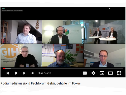 Diskutierten über die notwendigen politischen Schritte hin zu einer Gebäudewende (von links oben nach rechts unten): Jan Peter Hinrichs vom Bundesverband energieeffiziente Gebäudehülle, Wolfgang Saam vom Zentralen Immobilien Ausschuss, Moderator Martin Prösler, GEB-Chefredakteurin Pia Grund-Ludwig, Jürgen Leppig vom Energieberaterverband GIH, Hermann Dannecker vom Deutschen Energieberater-Netzwerk (DEN)  sowie  Thomas Drinkuth von Repräsentanz Transparente Gebäudehülle.