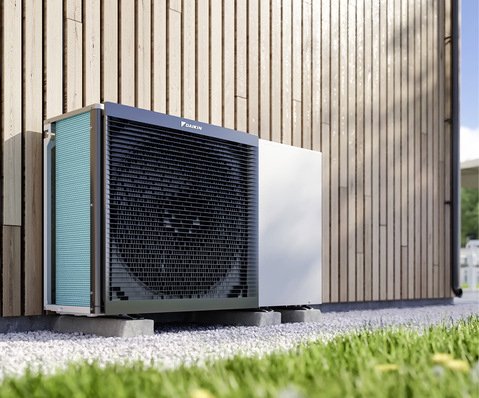 Hersteller bieten ihre Wärmepumpen zusätzlich zur „nur Heizen“-Version auch als „Heizen und Kühlen“-Modelle an.