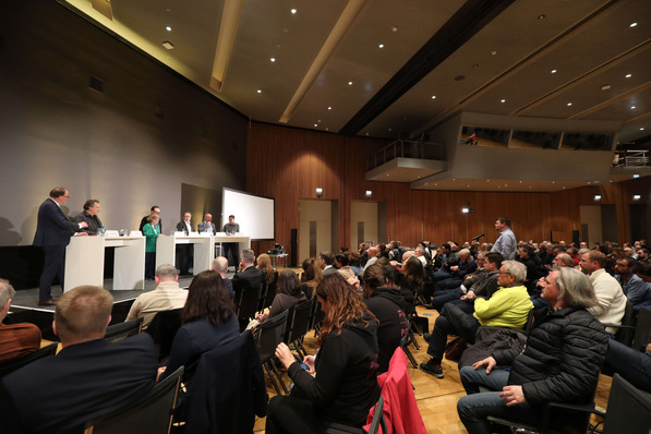 Wie im vergangenen Jahr werden die Teilnehmenden einiges an Diskussionsbedarf zum Deutschen Energieberatertag mitbringen.