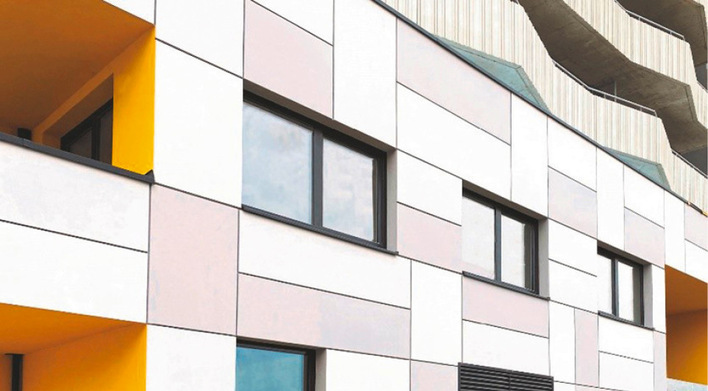 Austrotherm-Designelemente erlauben farbige Akzentuierungen einzelner Flächen oder auch eine harmonisch zurückhaltende Gliederung von WDVS-Fassaden.