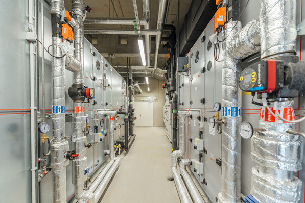 So wie hier im gastronomischen Bereich dient die kontrollierte Be- und Entlüftung der Steigerung der Energieeffizienz ebenso wie der Aufrechterhaltung und der Verbesserung der Raumlufthygiene.