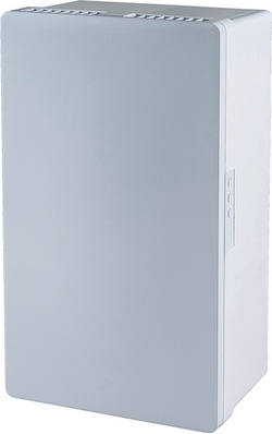 Das Lüftungsgerät Plugg Compact punktet mit einer Wärmerückgewinnung von 85 % bei einem Luftvolumenstrom von 56 m³/h. Dabei bleibt das Gerät angenehm leise mit einem Schalldruckpegel von unter 29 dB(A).