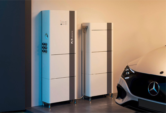 Der Anbieter garantiert 6.000 Ladezyklen mit 100 Prozent Entladungstiefe – das entspreche bei täglicher Nutzung einer Lebensdauer von rund 15 Jahren.