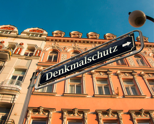 Denkmalschutz und Energieeffizienz müssen zum Erhalt unserer Baukultur Hand in Hand gehen – das Kompromisse erfordert auf beiden Seiten.