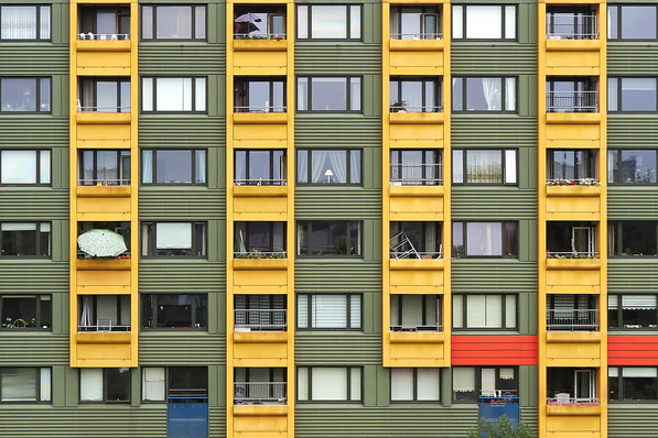 Ein bewährtes Modell für mehr Wohnraum ist das sogenannte „Sicheres Vermieten“: Ein umfassender Service unterstützt Wohnungseigentümer, die nach negativen Erfahrungen mit der Vermietung zögern oder Wohnungen leer stehen lassen.