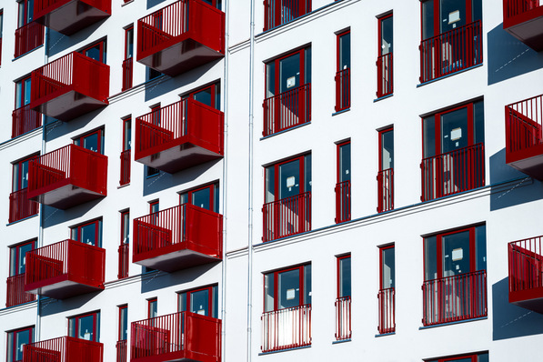 Die vorgefertigten Module für das Berliner Quartier werden im Werk Fürstenwalde produziert und vor Ort montiert.