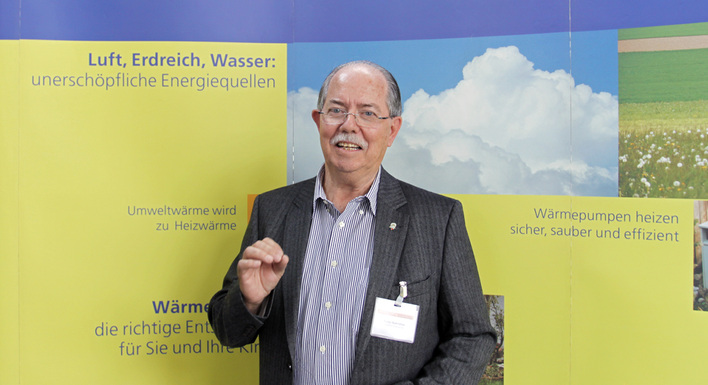 
Dipl. Ing. Peter Hubacher ist Inhaber eines Ingenieurbüros für Energietechnik (Hubacher Engineering) und bei der Fachvereinigung Wärmepumpen Schweiz FWS als Ressortleiter Qualitätssicherung sowie speziell als Anlaufstelle für Problemfälle von Wärmepumpen (Wärmepumpendoktor) tätig.
