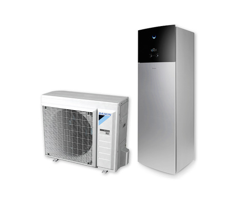 



Die Ausführung als Standgerät mit Trinkwasserspeicher kommt mit einer Stellfläche von 600 × 600 mm aus. Als Wandgerät ist die Wärmepumpe ebenfalls erhältlich. Das Außengerät ist mit Kältemittel vorgefüllt.
