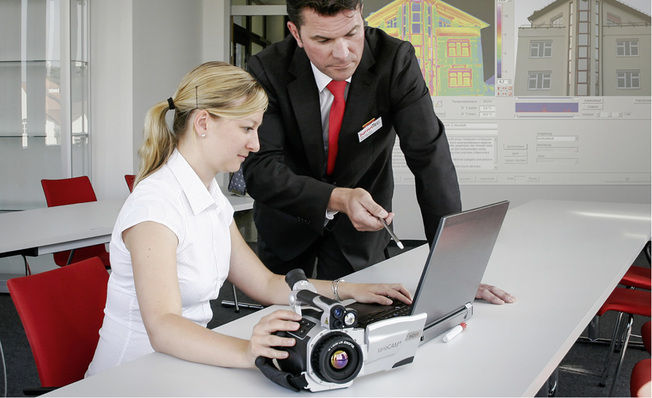 



Mehr sehen lernen: Thermografie-Seminare vermitteln fundierte Grundlagenkenntnisse und Praxiswissen in der Bau-, Blower-Door- oder PV-Anlagen-Thermografie.
