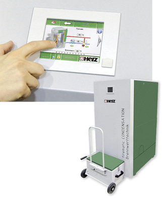 
Die Hackgut-Brennwertkessel sind mit 30 und 40 kW Nennleistung erhältlich. Geregelt werden sie über die T-Control mit Touch-Display.



