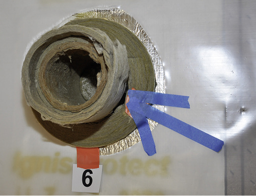 



Ist der Kamin noch nicht montiert, darf die Durchdringung des Rauchrohres abgedichtet werden.
